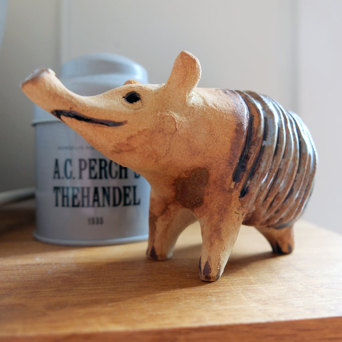 The Armadillo (#39) – Handcrafted Ceramic Figurine