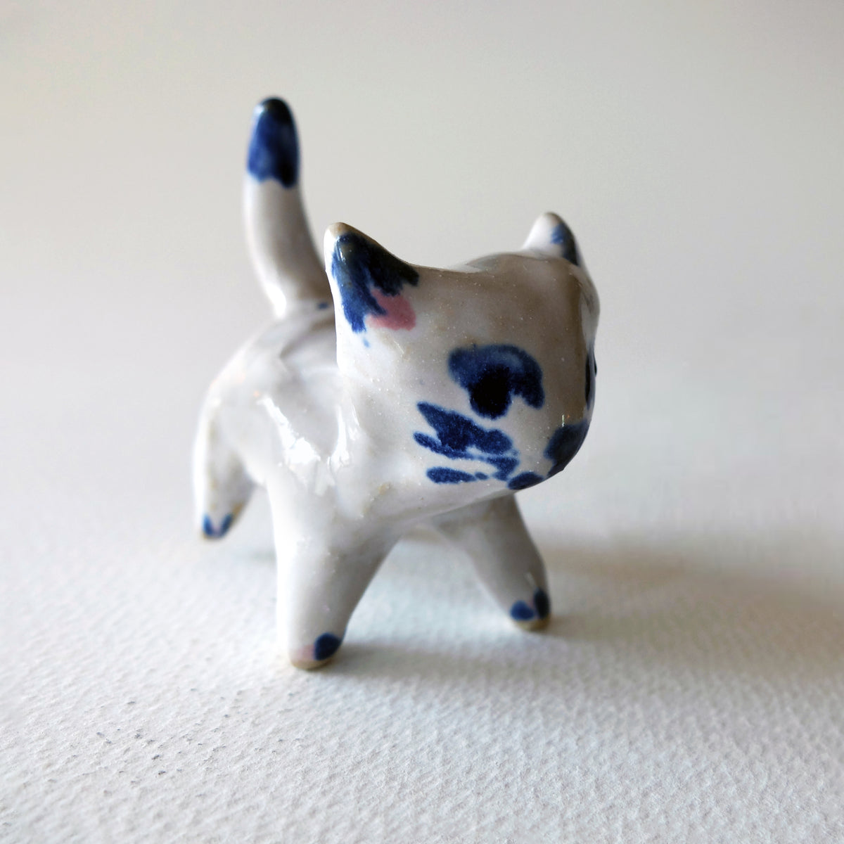 The Curious White Cat (#20) – Handcrafted Ceramic Animal Figurine